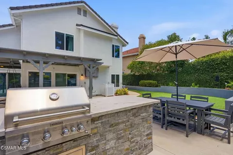 Exterior - 12400 Cherry Grove St, Moorpark, CA 93021 photo 9 of 11