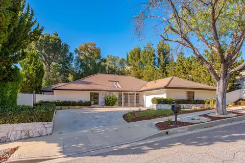 22421 Kearny St, Calabasas, CA 91302