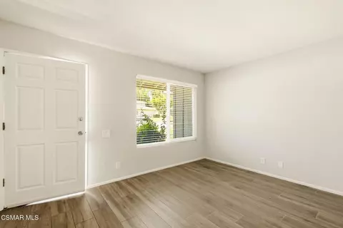 Living - 3458 Highwood Ct #199, Simi Valley, CA 93063 photo 2 of 5