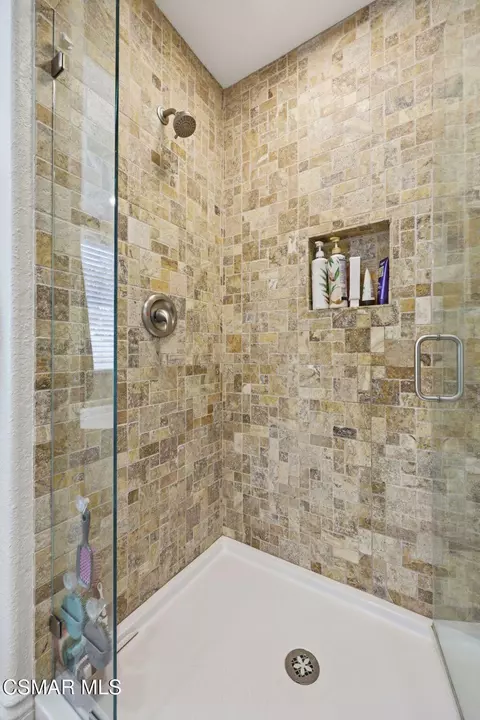 Bath - 1951 Augusta Ct, Oxnard, CA 93036 photo 4 of 8