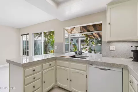 Kitchen - 2135 Mandan Pl #B, Simi Valley, CA 93065 photo 2 of 2