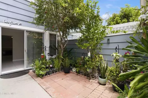 Exterior - 2135 Mandan Pl #B, Simi Valley, CA 93065 photo 2 of 7