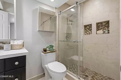 Bath - 2135 Mandan Pl #B, Simi Valley, CA 93065 photo 3 of 4