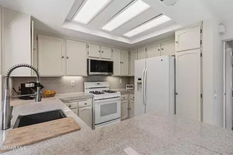 Kitchen - 2135 Mandan Pl #B, Simi Valley, CA 93065 photo 1 of 2