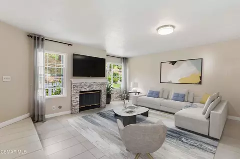 Living - 2135 Mandan Pl #B, Simi Valley, CA 93065 photo 3 of 3