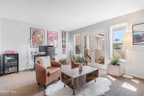 Living - 515 Chippendale Ave, Simi Valley, CA 93065 photo 9 of 10