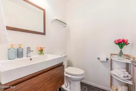 Bath - 515 Chippendale Ave, Simi Valley, CA 93065 photo 1 of 4