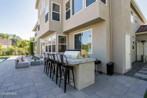 Exterior - 515 Chippendale Ave, Simi Valley, CA 93065 photo 10 of 15