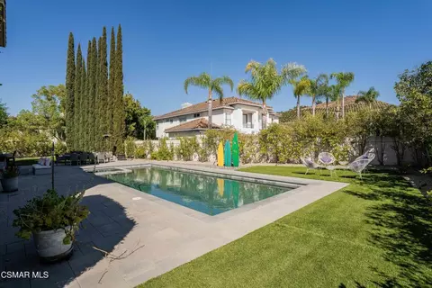Exterior - 515 Chippendale Ave, Simi Valley, CA 93065 photo 13 of 15