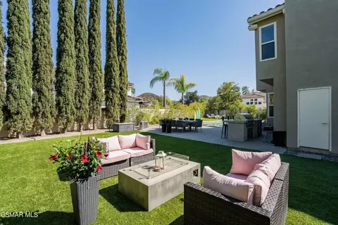 Exterior - 515 Chippendale Ave, Simi Valley, CA 93065 photo 9 of 15