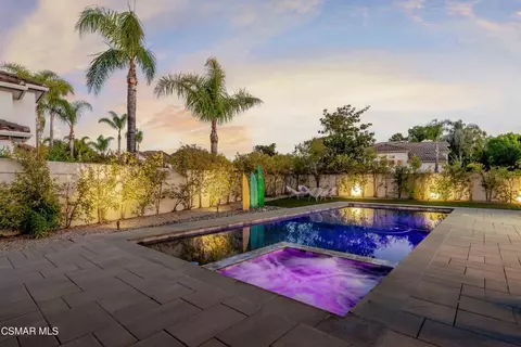Exterior - 515 Chippendale Ave, Simi Valley, CA 93065 photo 4 of 15