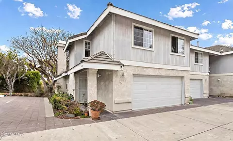697 Evergreen Ln, Port Hueneme, CA 93041