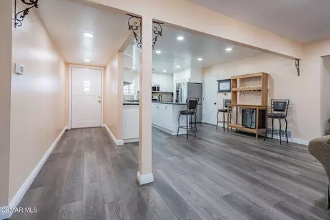 Entry Way - 4481 Bidwell St, Simi Valley, CA 93063 photo 2 of 5