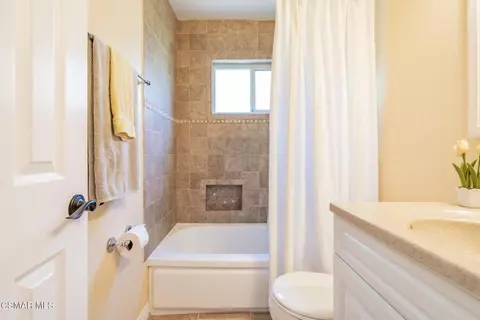 Bath - 4481 Bidwell St, Simi Valley, CA 93063 photo 6 of 6