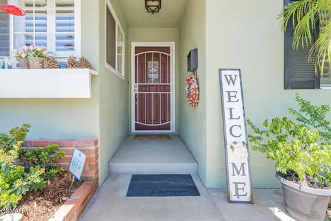 Exterior - 4481 Bidwell St, Simi Valley, CA 93063 photo 4 of 32