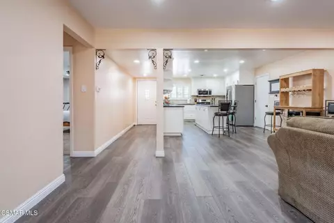 Entry Way - 4481 Bidwell St, Simi Valley, CA 93063 photo 3 of 5