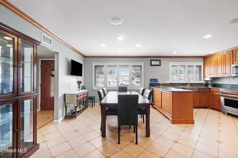 Dining - 3079 Waco Ave, Simi Valley, CA 93063 photo 2 of 3