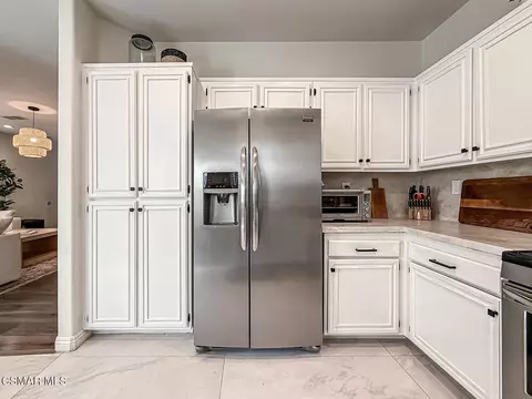 Kitchen - 619 Hooper Ave, Simi Valley, CA 93065 photo 2 of 6