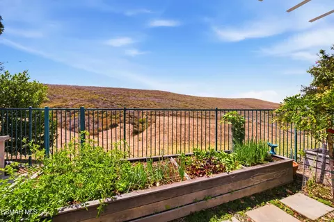 Exterior - 2266 Swift Fox Ct, Simi Valley, CA 93065 photo 10 of 24