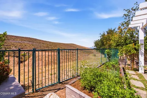 Exterior - 2266 Swift Fox Ct, Simi Valley, CA 93065 photo 11 of 24