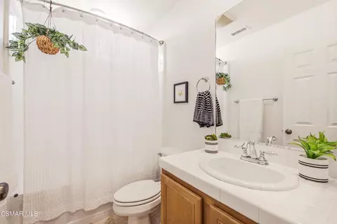 Bath - 2266 Swift Fox Ct, Simi Valley, CA 93065 photo 5 of 5