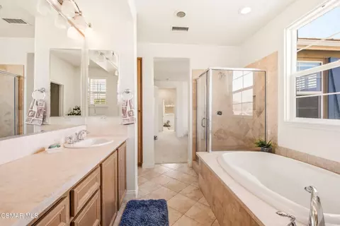 Bath - 2266 Swift Fox Ct, Simi Valley, CA 93065 photo 4 of 5