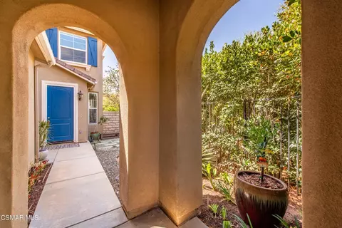 Exterior - 2266 Swift Fox Ct, Simi Valley, CA 93065 photo 4 of 24