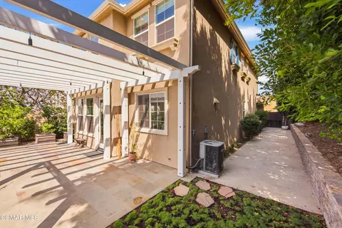Exterior - 2266 Swift Fox Ct, Simi Valley, CA 93065 photo 17 of 24