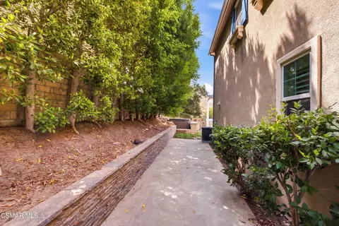 Exterior - 2266 Swift Fox Ct, Simi Valley, CA 93065 photo 19 of 24