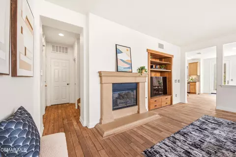 Entry Way - 2266 Swift Fox Ct, Simi Valley, CA 93065 photo 1 of 3