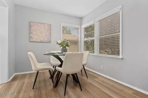 18324 Erwin St, Tarzana, CA 91335 photo 4