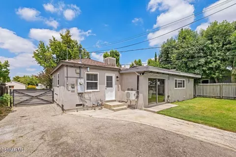 18324 Erwin St, Tarzana, CA 91335 photo 28