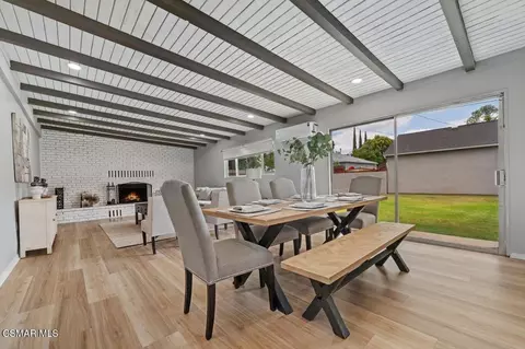 18324 Erwin St, Tarzana, CA 91335 photo 10