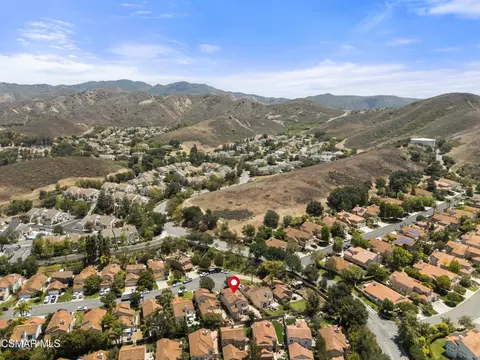 View/Area - 685 Brademas Ct, Simi Valley, CA 93065 photo 4 of 5
