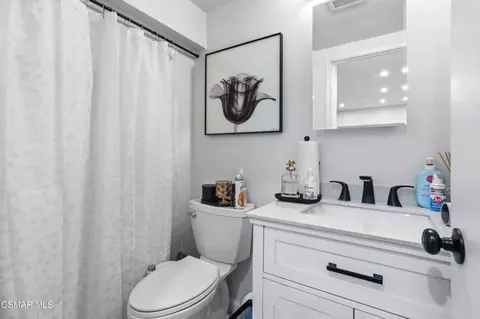 Bath - 3444 Lockwood Ct #18, Simi Valley, CA 93063 photo 1 of 3