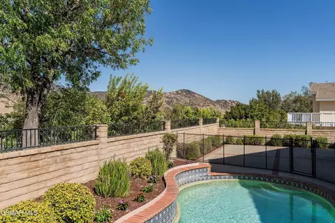 Exterior - 3188 N Geronimo Ave, Simi Valley, CA 93063 photo 9 of 9