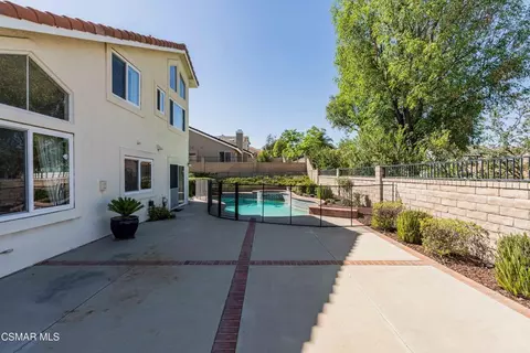 Exterior - 3188 N Geronimo Ave, Simi Valley, CA 93063 photo 6 of 9