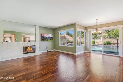 Living - 3188 N Geronimo Ave, Simi Valley, CA 93063 photo 8 of 10