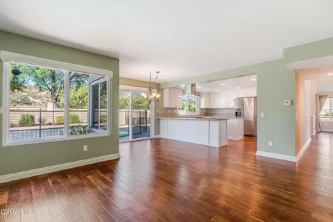 Living - 3188 N Geronimo Ave, Simi Valley, CA 93063 photo 6 of 10