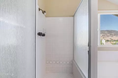Bath - 3188 N Geronimo Ave, Simi Valley, CA 93063 photo 5 of 6