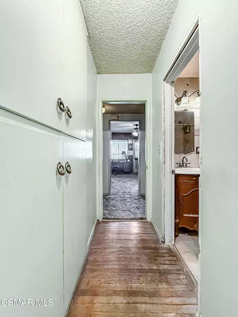 Entry Way - 7455 Donna Ave, Reseda, CA 91335 photo 2 of 2