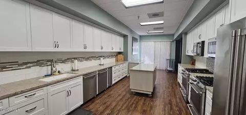 Kitchen - 6316 Irena Ave, Camarillo, CA 93012 photo 5 of 5