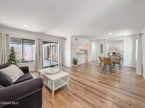 27584 Rondell St #25, Agoura Hills, CA 91301