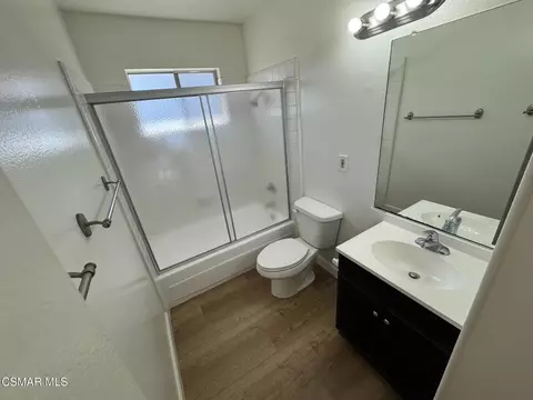 Bath - 2028 N Avenida Vista Delmonte #4, Simi Valley, CA 93063 photo 1 of 1