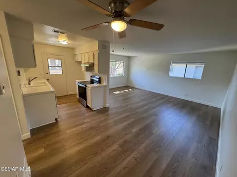 Living - 2028 N Avenida Vista Delmonte #4, Simi Valley, CA 93063 photo 1 of 2