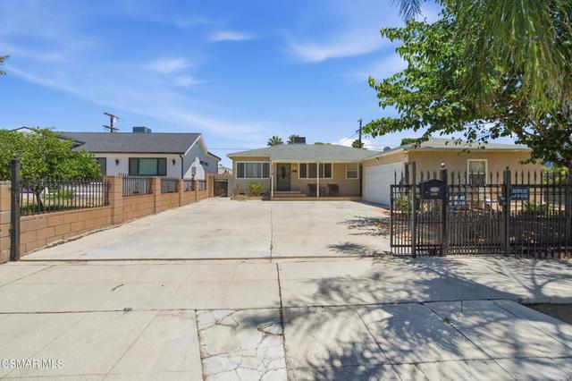6642 Teesdale Ave, North Hollywood, CA 91606