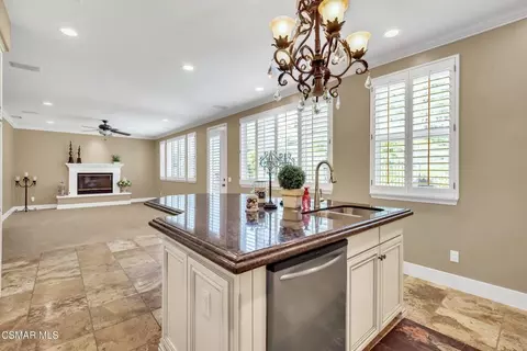 Kitchen - 645 Corte Estrella, Camarillo, CA 93010 photo 4 of 4