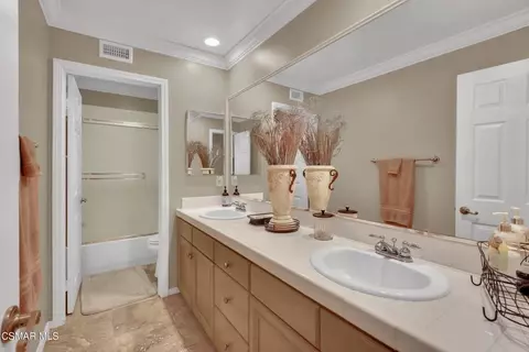 Bath - 645 Corte Estrella, Camarillo, CA 93010 photo 5 of 5