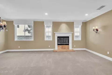 Living - 645 Corte Estrella, Camarillo, CA 93010 photo 4 of 6