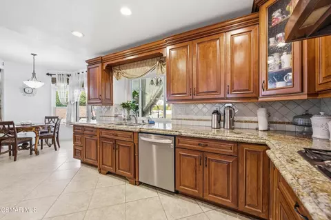 Kitchen - 410 Sinaloa Rd, Simi Valley, CA 93065 photo 3 of 3